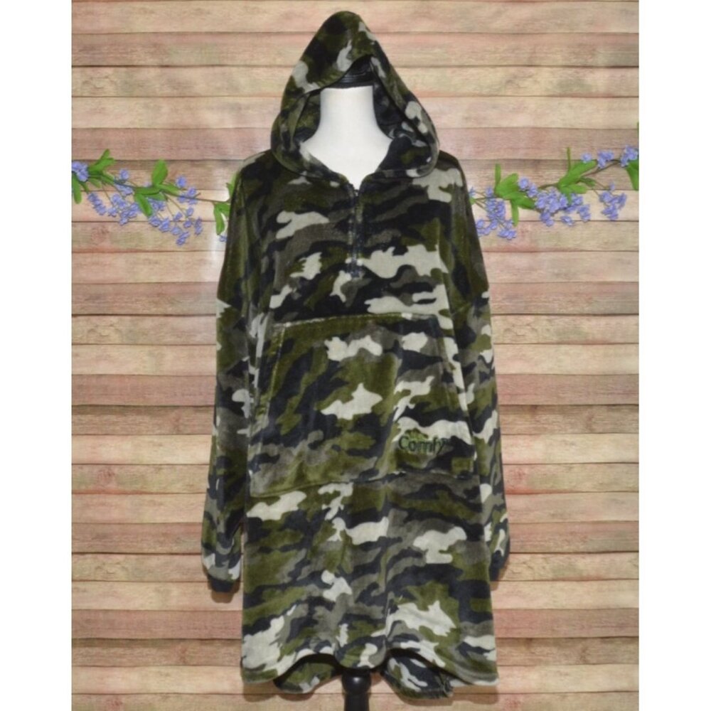 The Comfy Original Quarter-Zip Wearable Blanket Green Camouflage One Size SO Sof